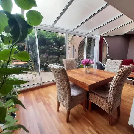 Apartment Avec Terrasse Au Calme Paris